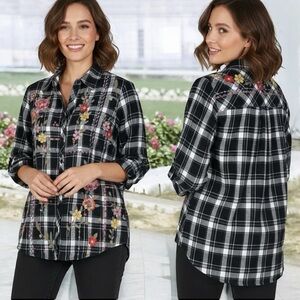 Savanna Jane Embroidered Flannel Shirt Women Small Button Floral Long Sleeve NWT